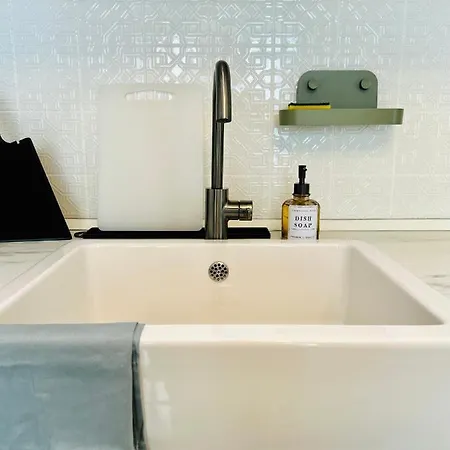 Ultracentral Lux Boutique 1br Ap Near Subway * ブカレスト