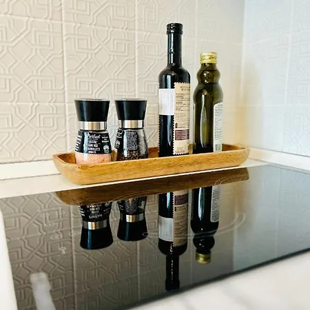 Daire Ultracentral Lux Boutique 1br Ap Near Subway Bükreş