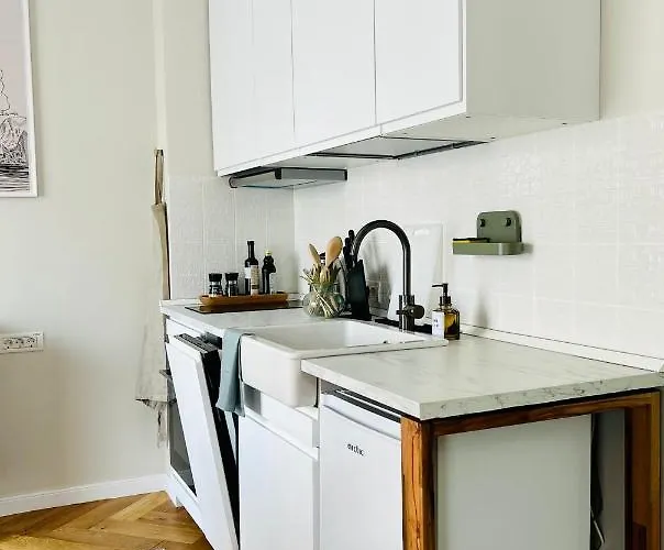 Ultracentral Lux Boutique 1br Ap Near Subway *