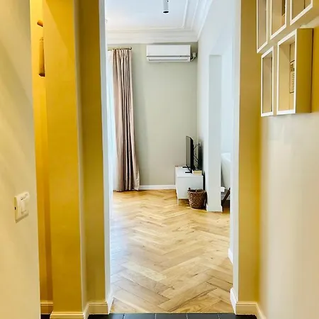 Ultracentral Lux Boutique 1br Ap Near Subway *