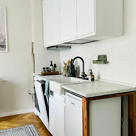 Ultracentral Lux Boutique 1br Ap Near Subway *